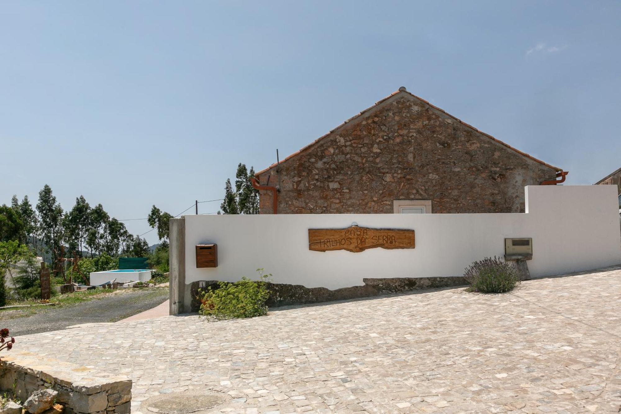 Casa Trilhos Da Serra Alcobertas Exterior photo